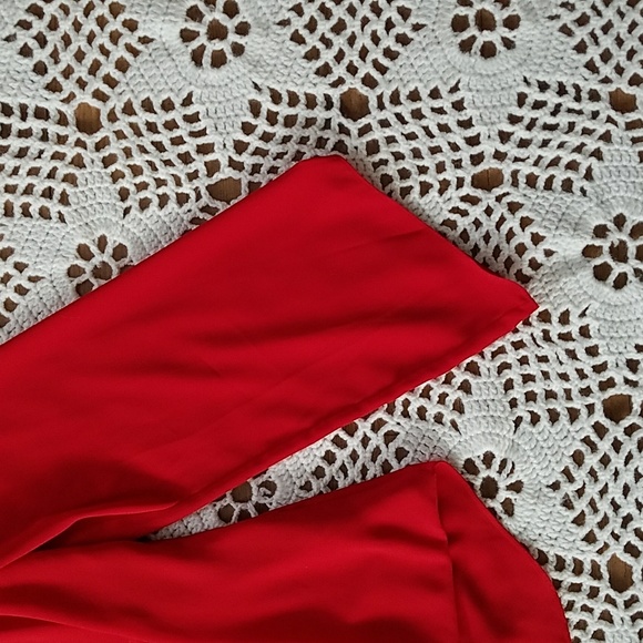 Vince Camuto High Low Flowy Top - Picture 3 of 7